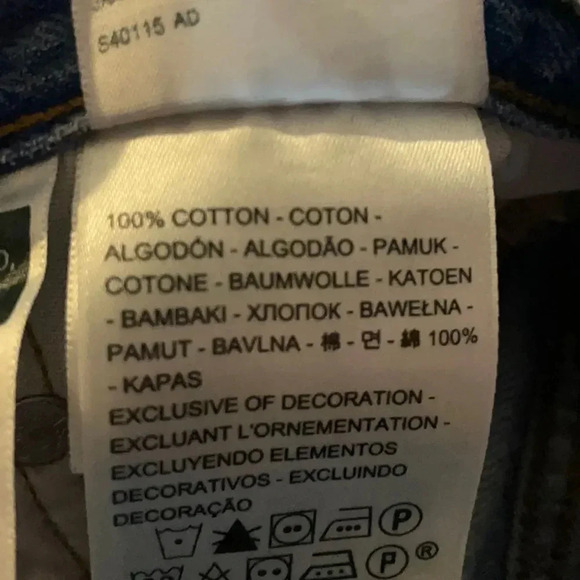 Levi’s 501 tapered button fly jeans Ripped knees Light wash Women’s size 26 - Picture 8 of 15